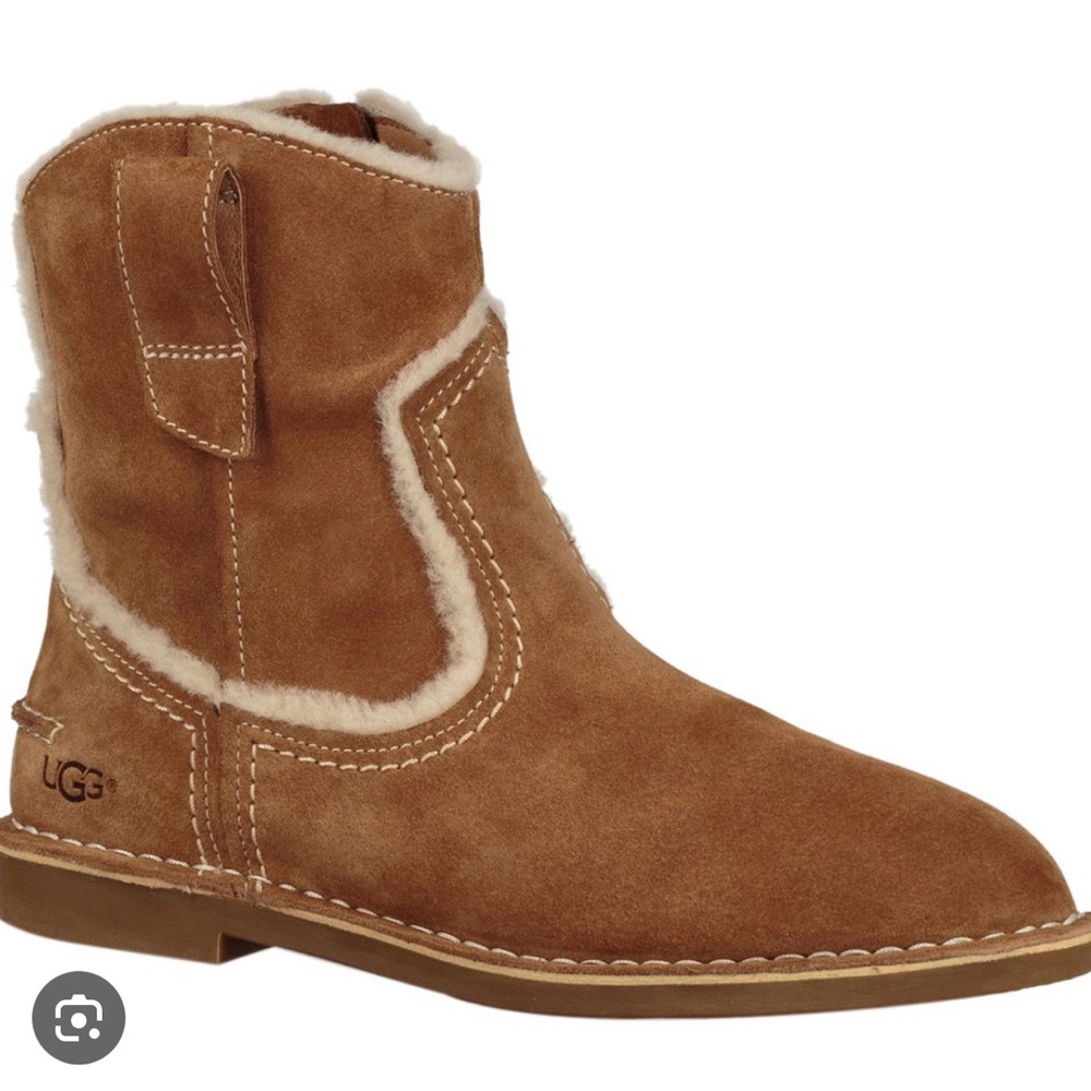 UGG Catica shearling boot NWT